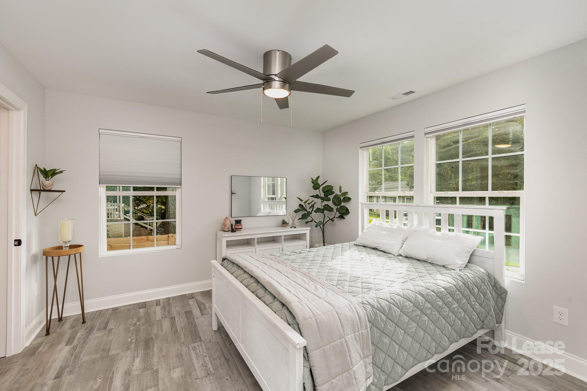 Property image 3 of 2905 Dogwood Avenue in Graham Heights, Charlotte, NC 28206