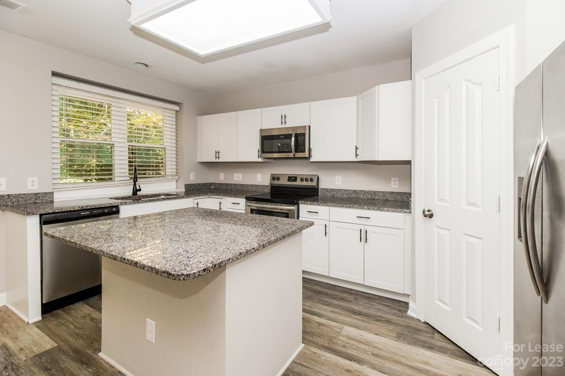 Property image 5 of 8803 Glenside Street in Wynfield Forest, Huntersville, NC 28078