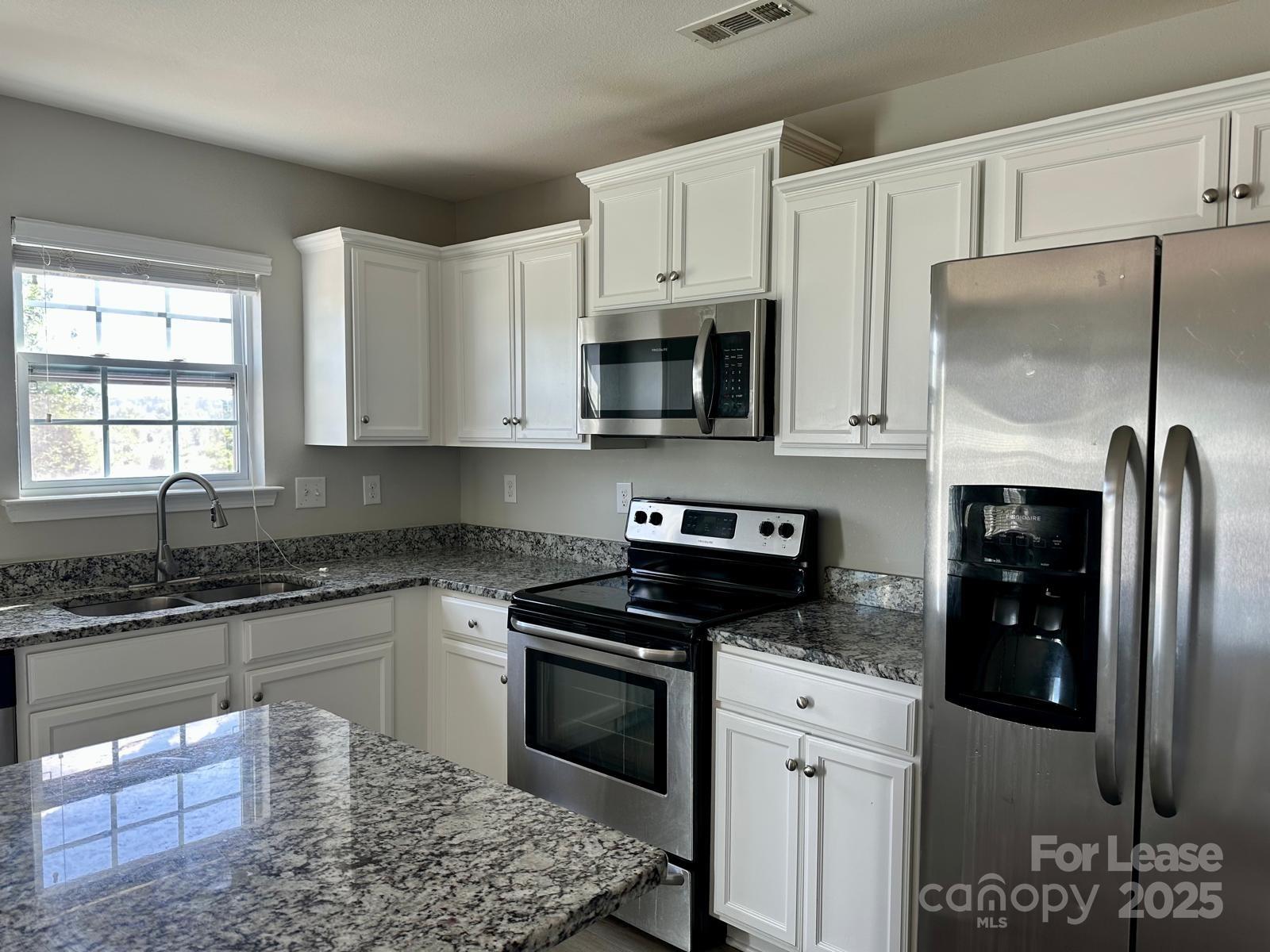 Property image 2 of 2625 Cider Ridge Road in Apple Creek, Dallas, NC 28034