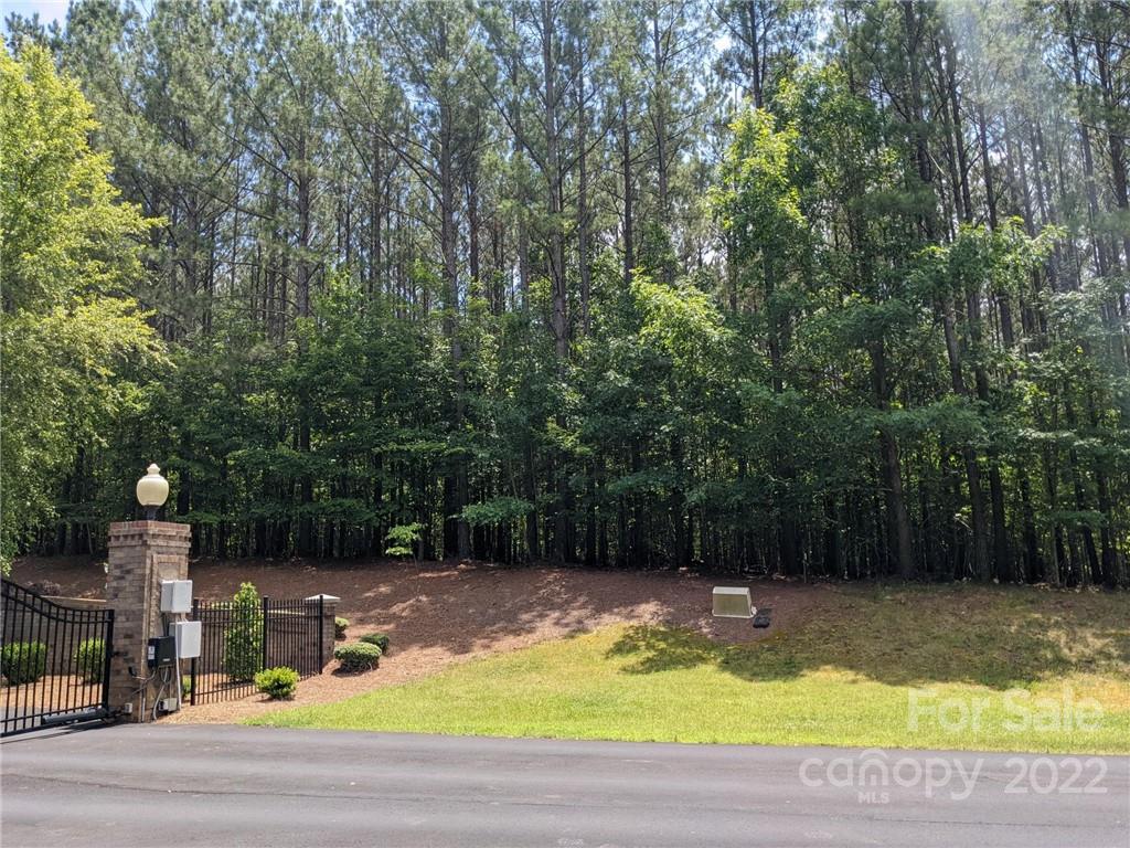 Property image 2 of 129 Plantation Way in Swift Island Plantation, Mount Gilead, NC 27306