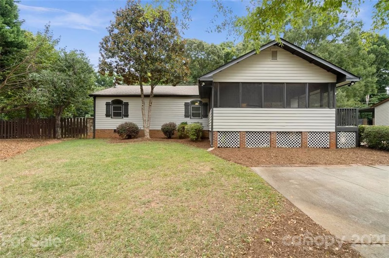Property image 2 at 21326 Sandy Cove Road, Cornelius, NC 28031