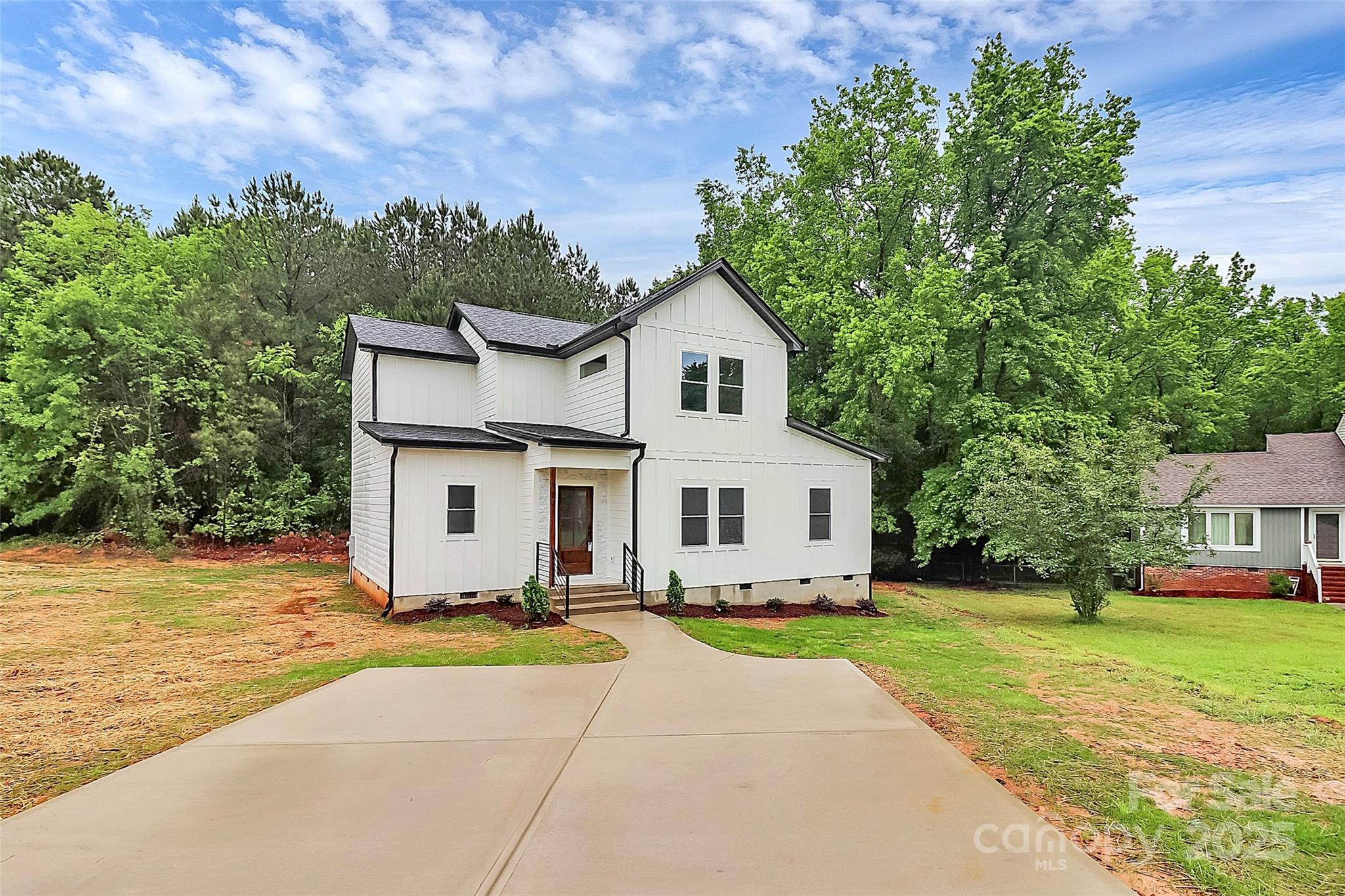 Property image 3 of 1011 Sandy Court in Forest Brook, Gastonia, NC 28056