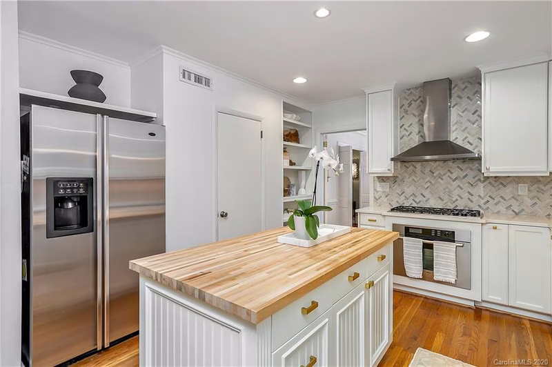 Property image 3 at 620 Edgemont Road, Charlotte, NC 28211
