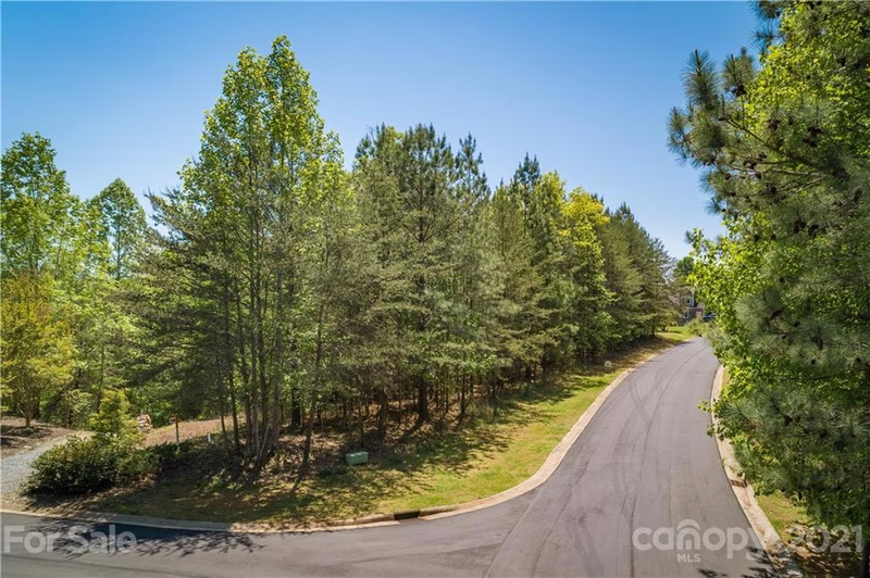 Property image 3 at 332 Waterglyn Way, Nebo, NC 28761