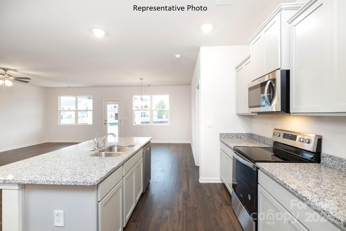 Property image 5 of 3672 Mercer Street in Villas at Sherrills Ford, Terrell, NC 28682