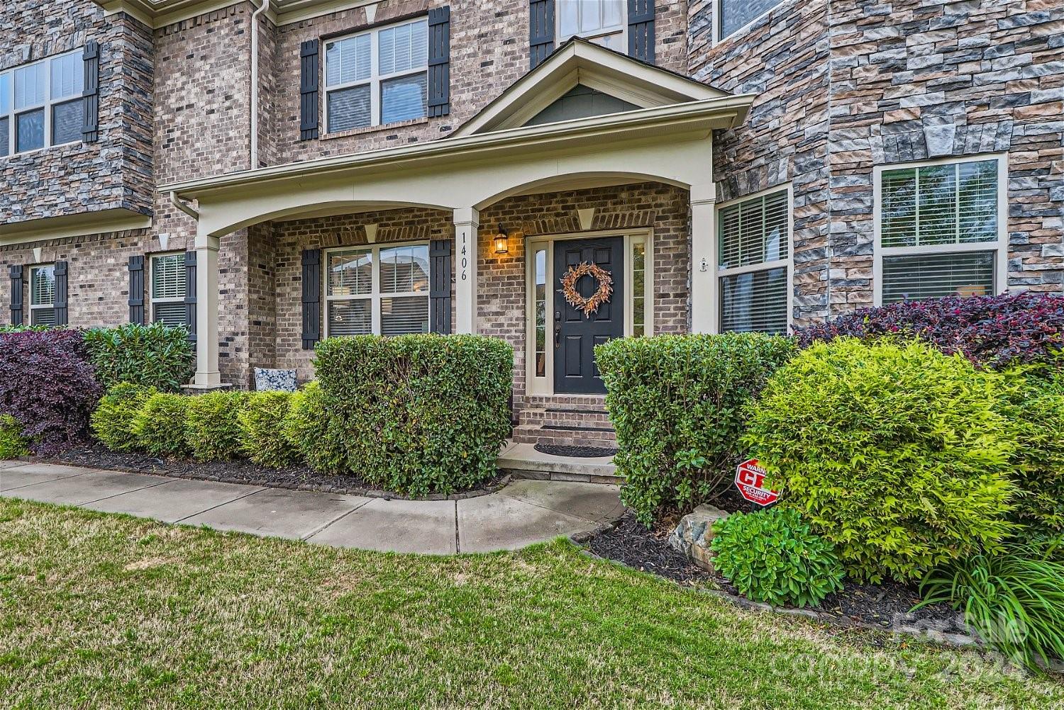 Property image 2 of 1406 Laurel Hill Drive in Briarcrest North, Waxhaw, NC 28173