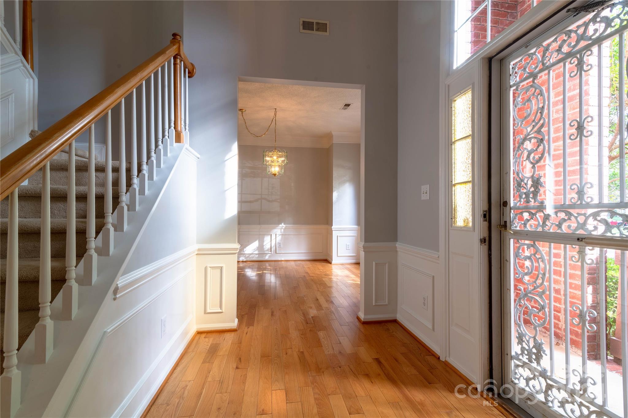 Property image 3 of 6138 Garamond Court in Providence Commons, Charlotte, NC 28270
