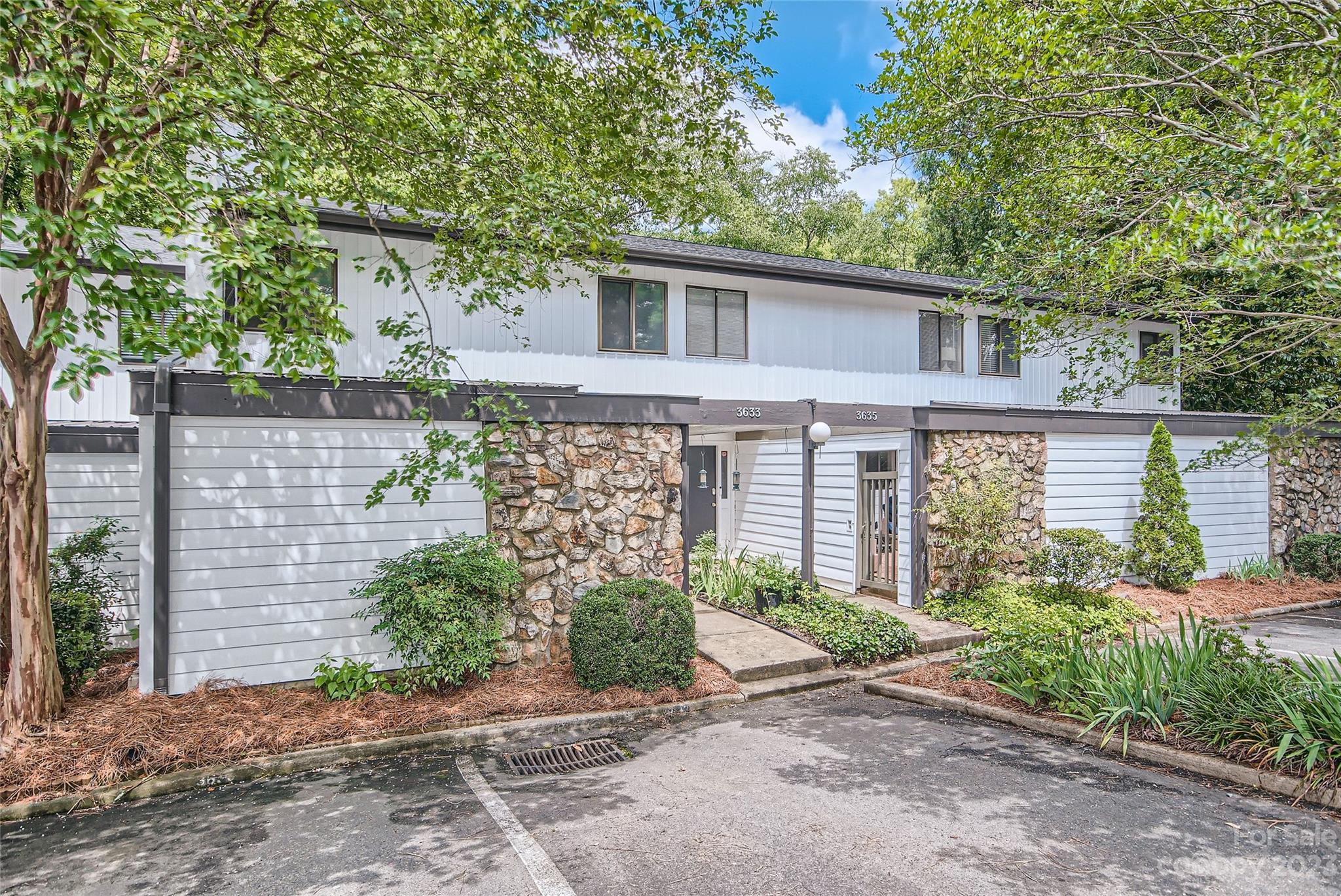 Property image 2 of 3633 Maple Glenn Lane in Sir Johns Hill, Charlotte, NC 28226