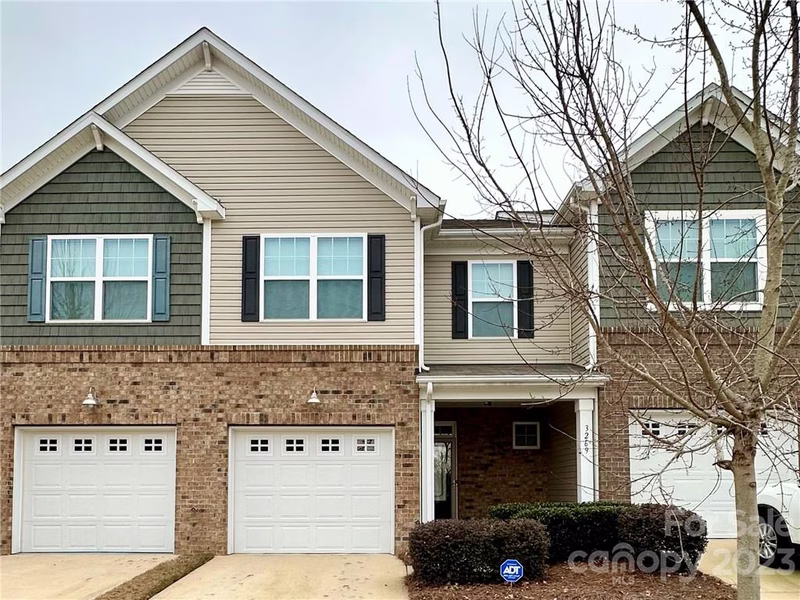 3269 Yarmouth Lane