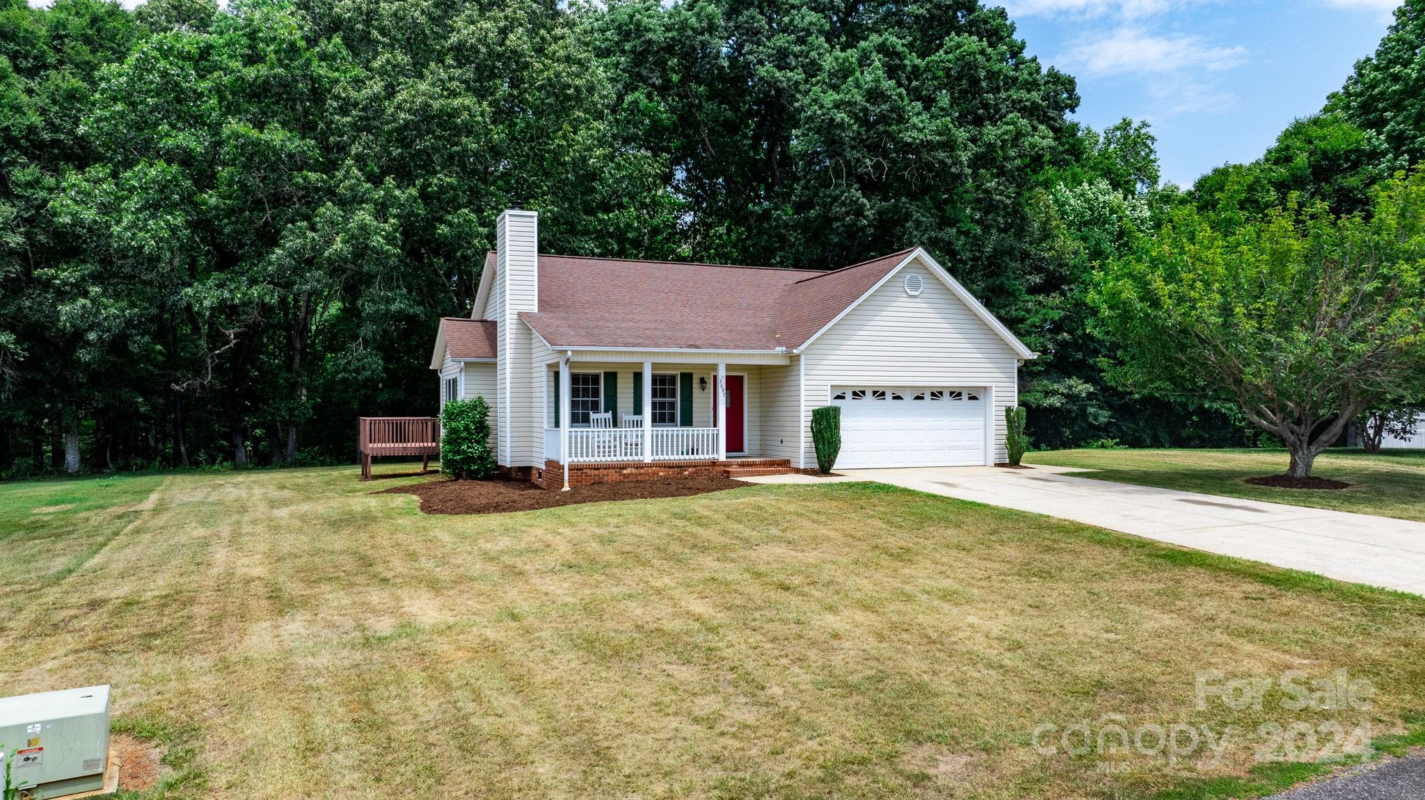 Property image 2 of 3697 Serenity Drive in Melrose Place, Hickory, NC 28602