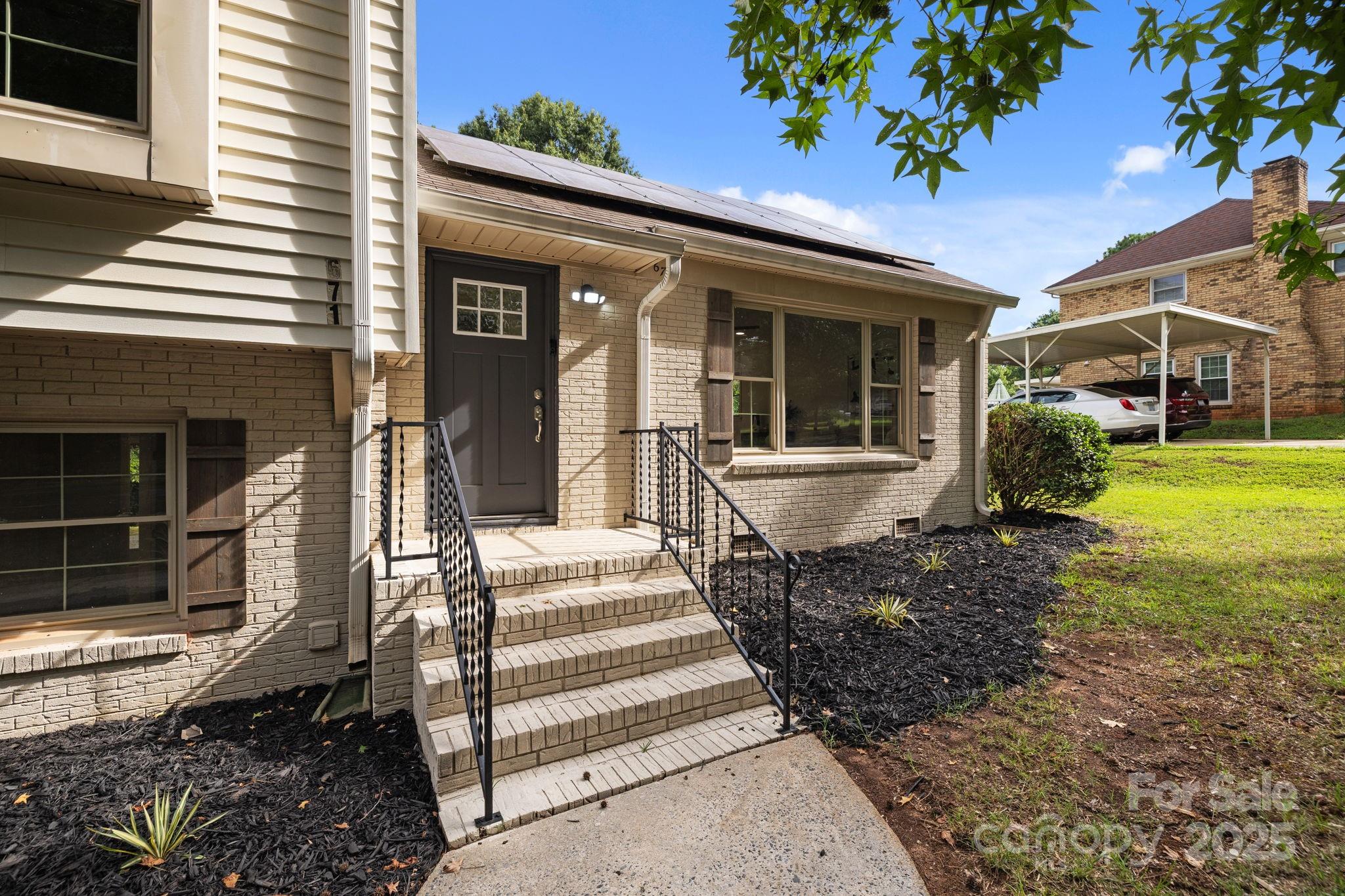 Property image 3 of 671 Archdale Drive in Montclaire, Charlotte, NC 28217