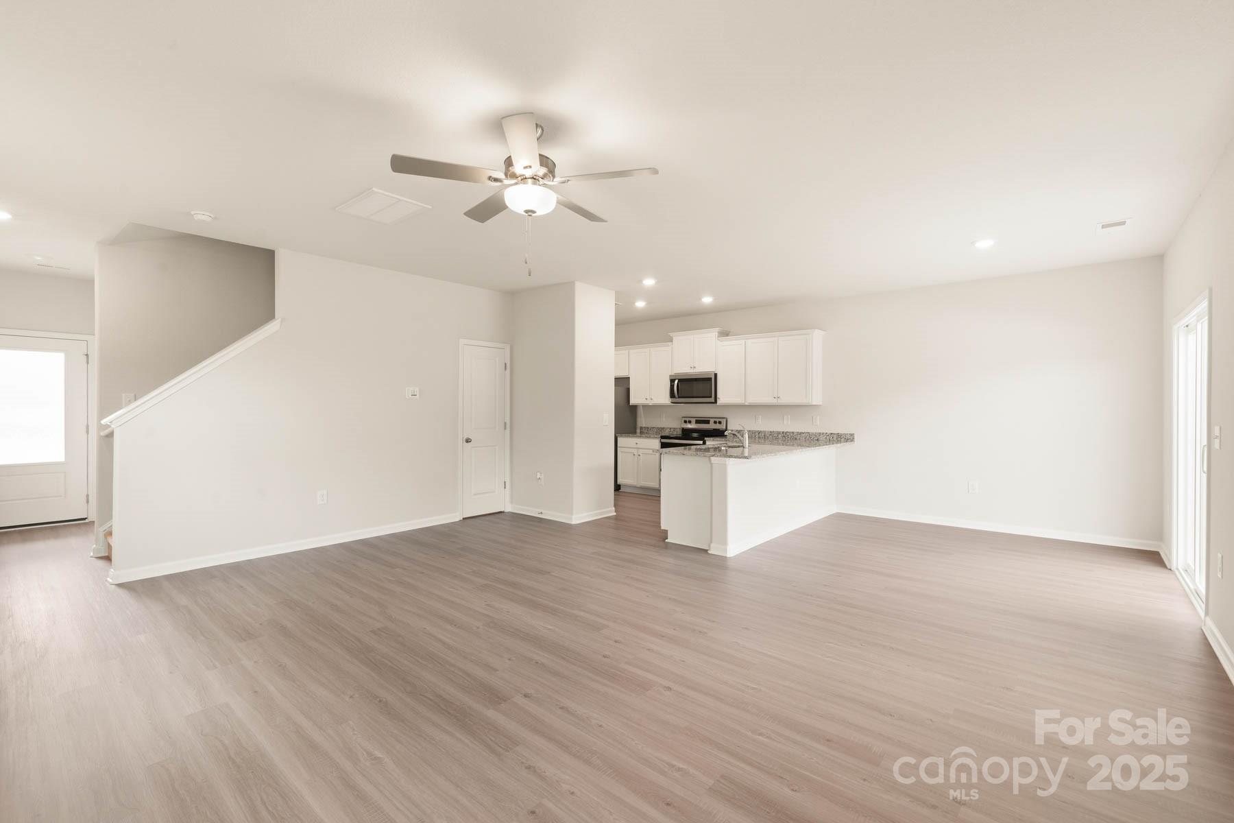 Property image 3 of 3332 Burberry Drive in Stagecoach Station, Gastonia, NC 28052
