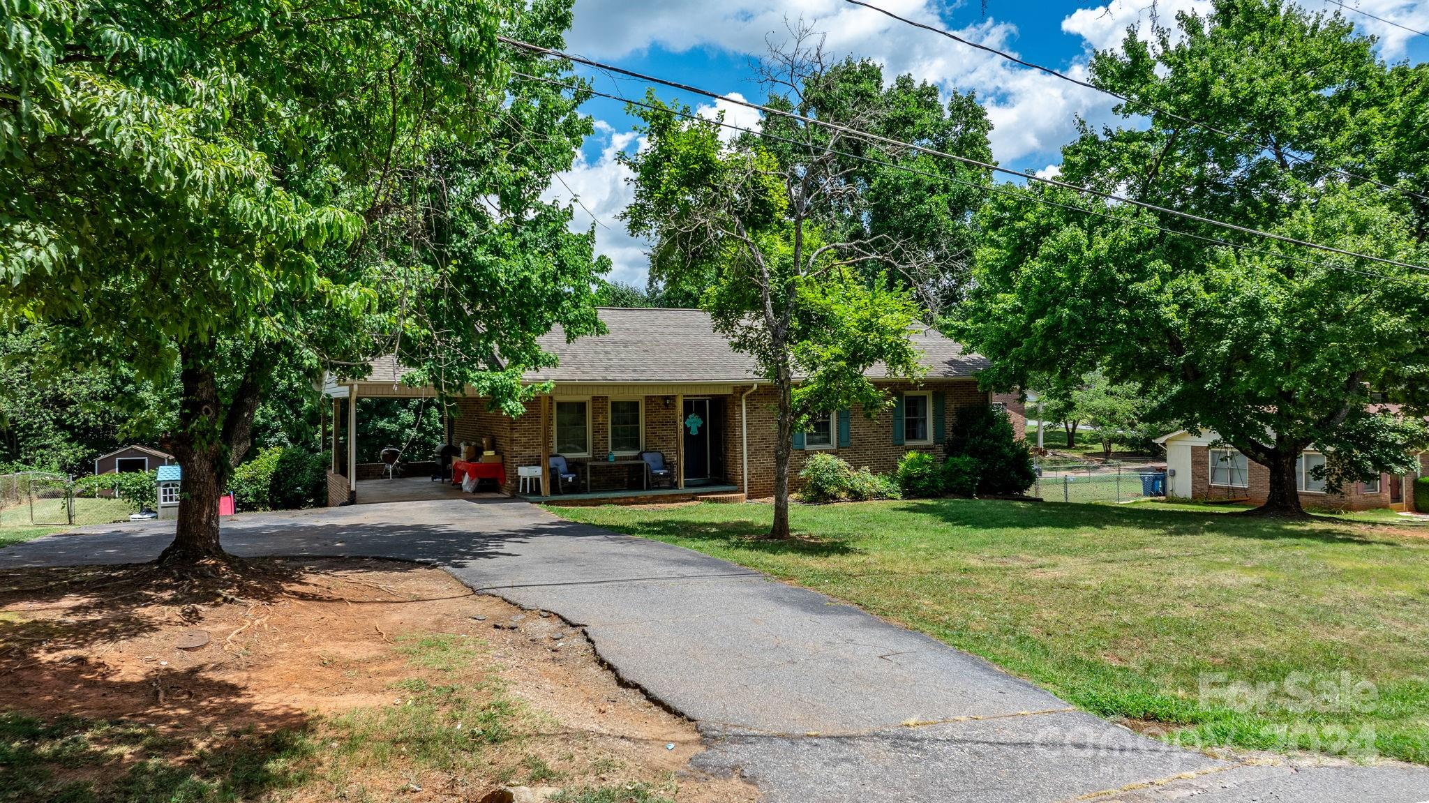 Property image 2 of 4652 Bethel Church Road in Jamestowne, Hickory, NC 28602