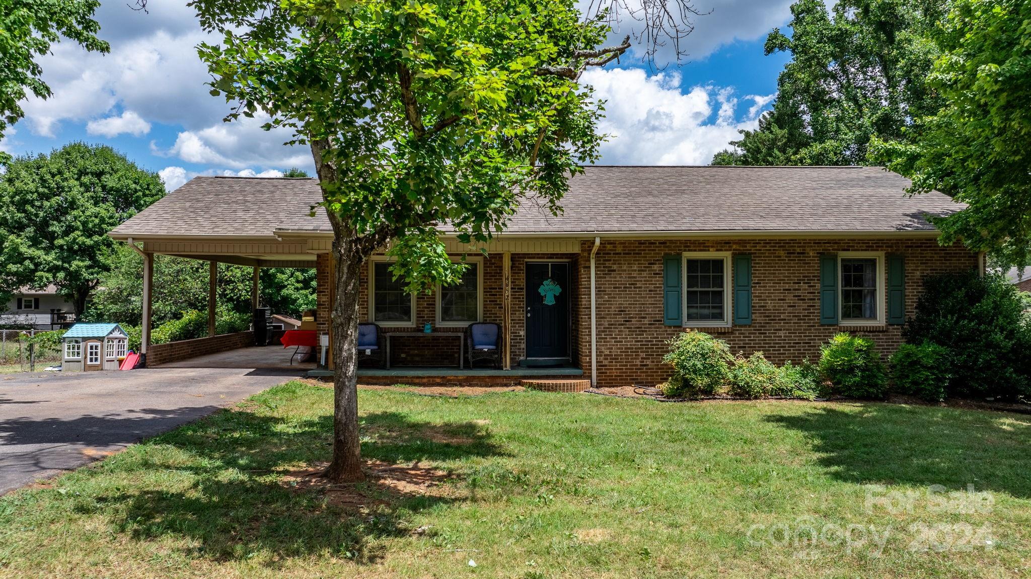 Property image 3 of 4652 Bethel Church Road in Jamestowne, Hickory, NC 28602