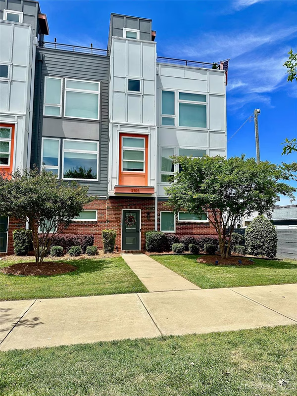 Property image 2 at 2704 Youngblood Street, Charlotte, NC 28203