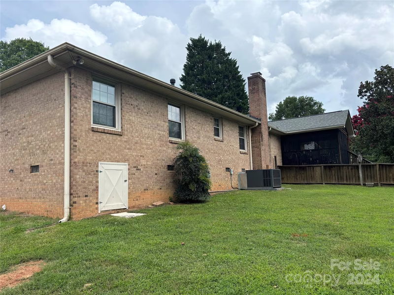 Property image 3 at 905 Sandy Lane, Gastonia, NC 28056