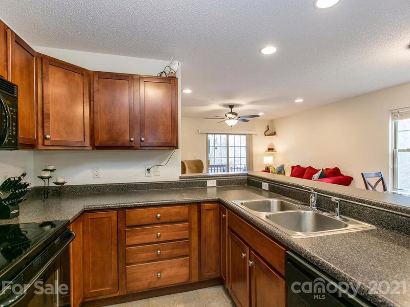 Property image 4 at 252 Wash Creek Drive, Hendersonville, NC 28739