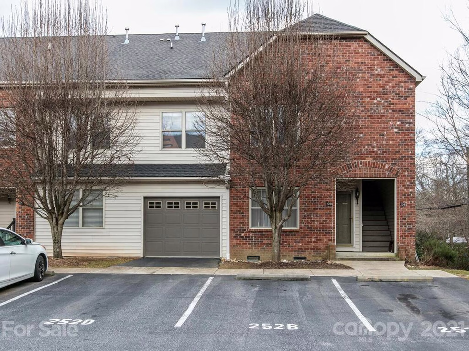Property image 1 at 252 Wash Creek Drive, Hendersonville, NC 28739