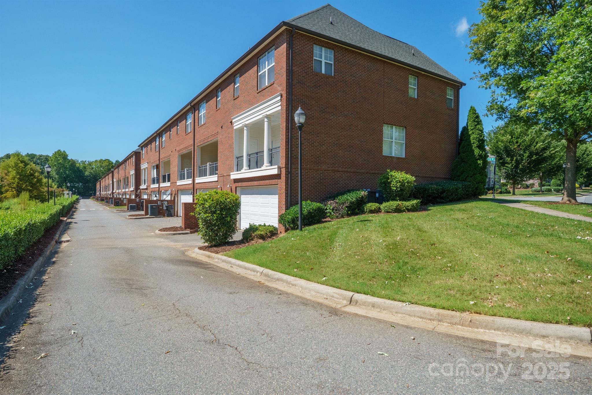 Property image 4 of 103 Steinbeck Way in Legacy Village, Mooresville, NC 28117