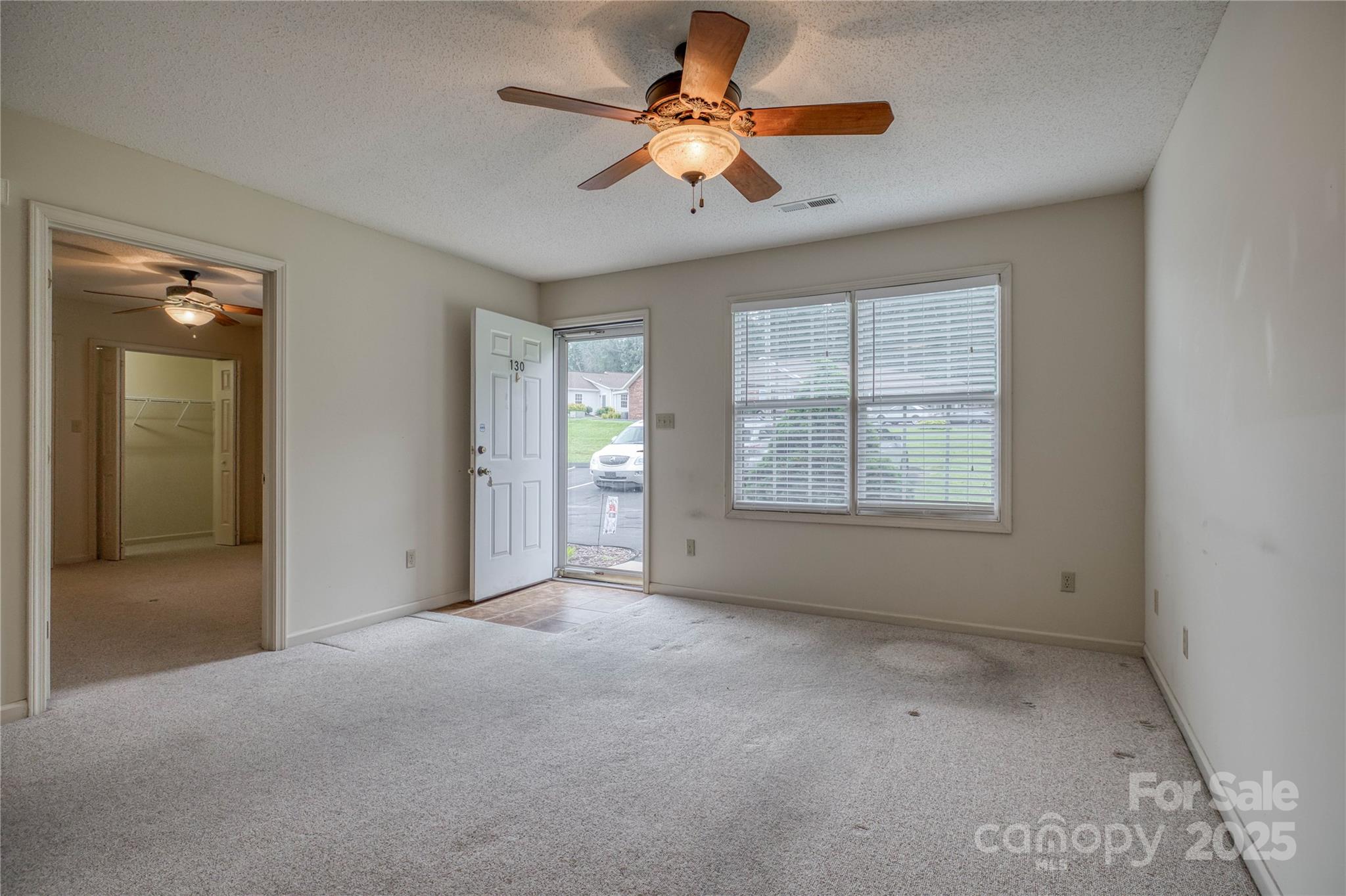 Property image 4 of 130 24th Street in Mimosa Gardens, Hickory, NC 28601