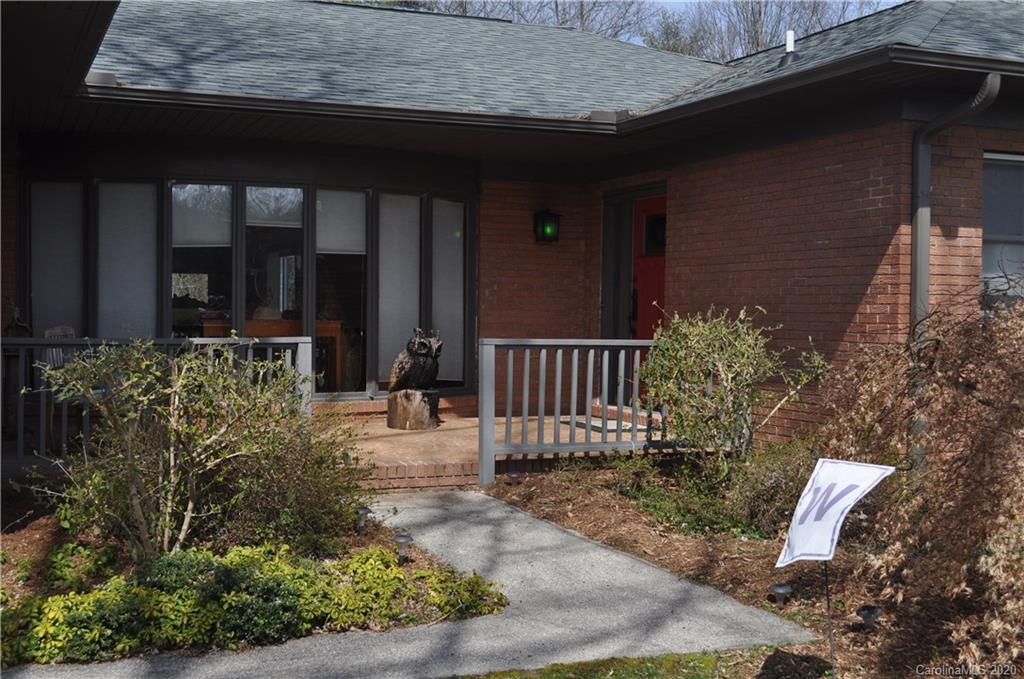 Property image 4 of 120 Larchmont Drive in Tamarac, Hendersonville, NC 28791