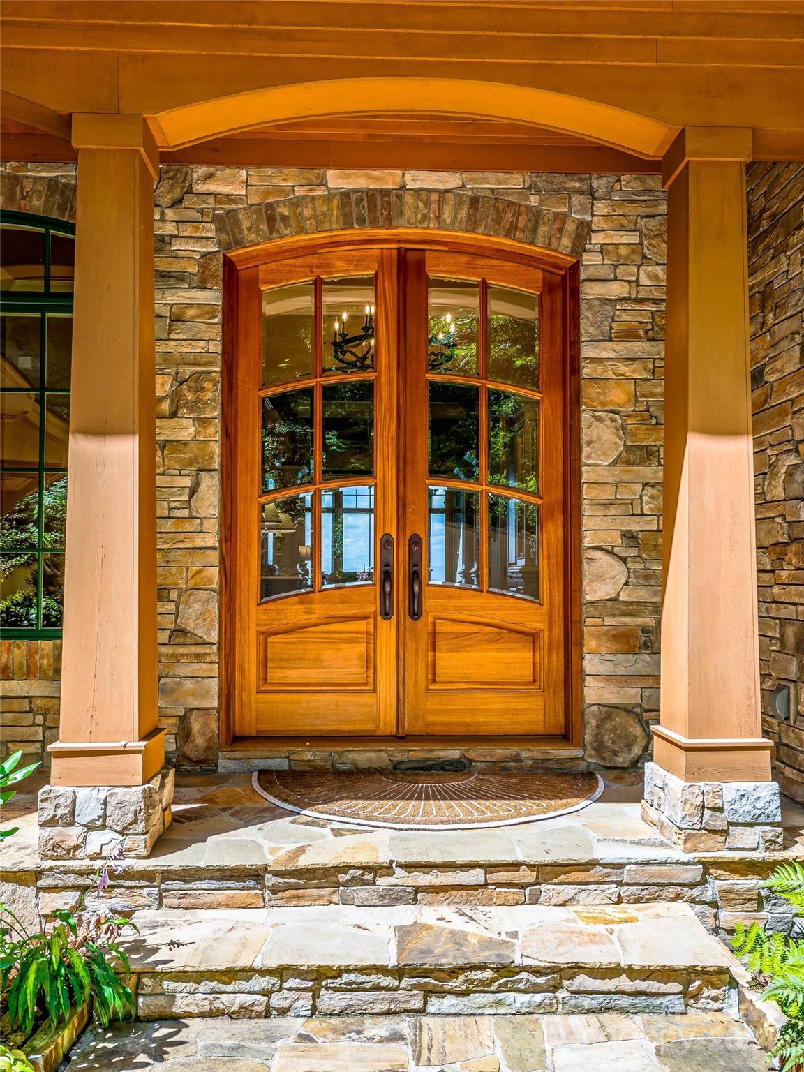 Property image 5 of 109 Crestridge Drive in Poplar Ridge, Asheville, NC 28803