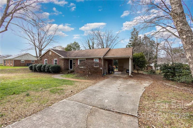 Property image 2 at 2305 Gaines Avenue, Gastonia, NC 28054
