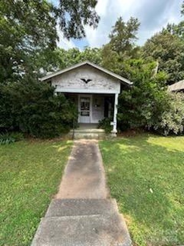 637 Front Street