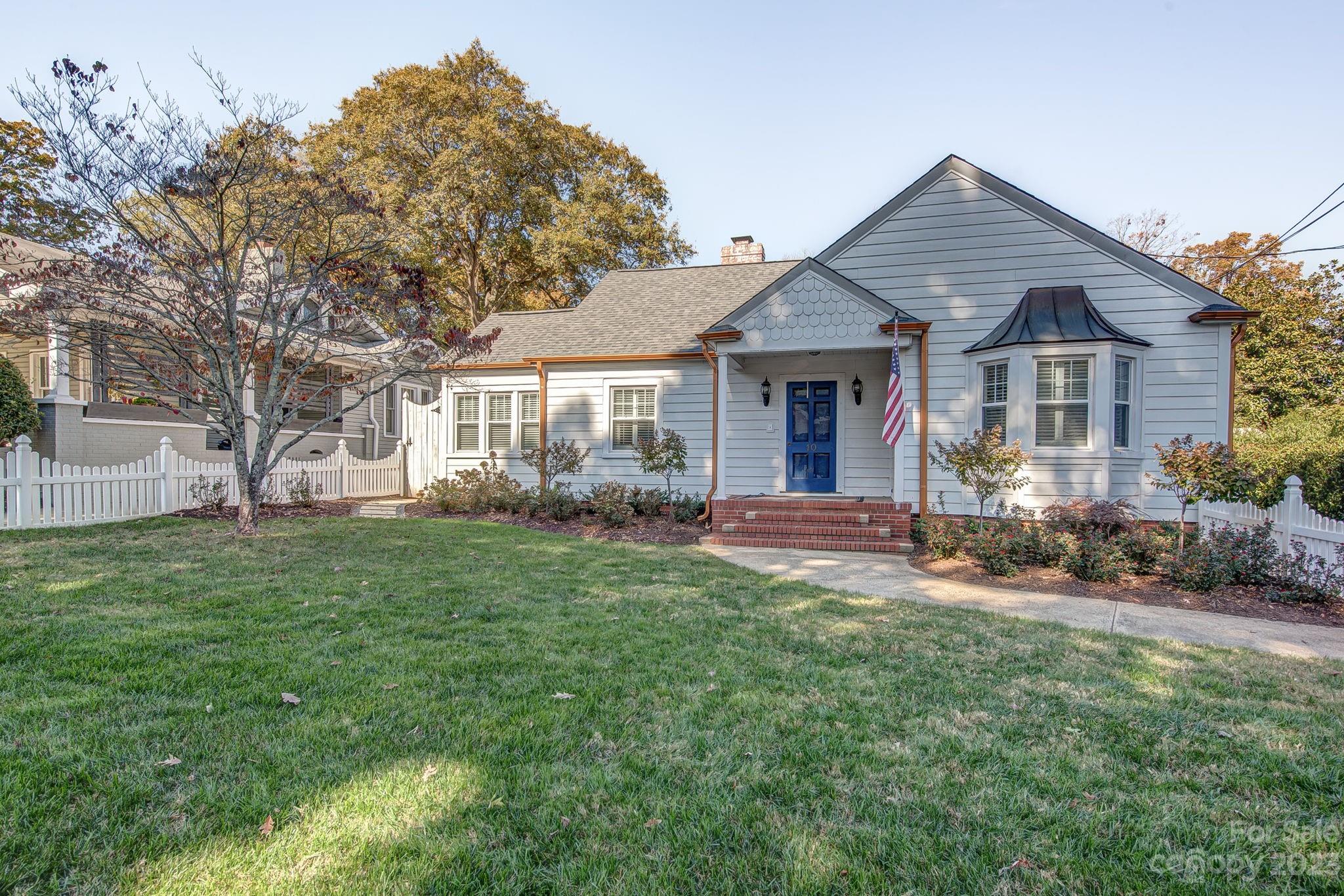 Property image 3 of 10 Cedar Street in Historic District, Belmont, NC 28012