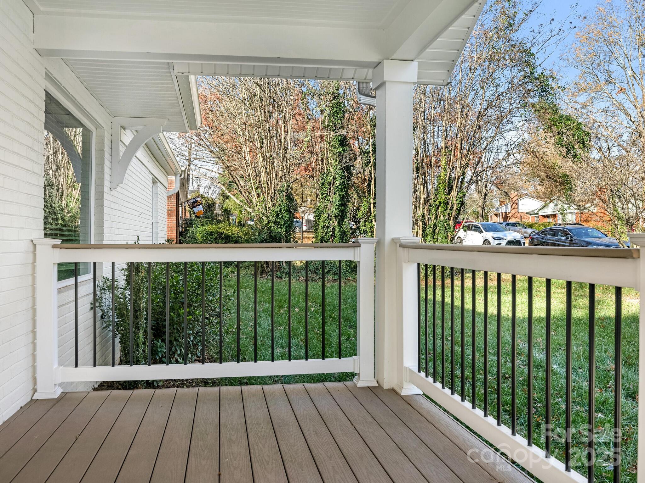 Property image 3 of 3300 Enfield Road in Markham Village, Charlotte, NC 28205