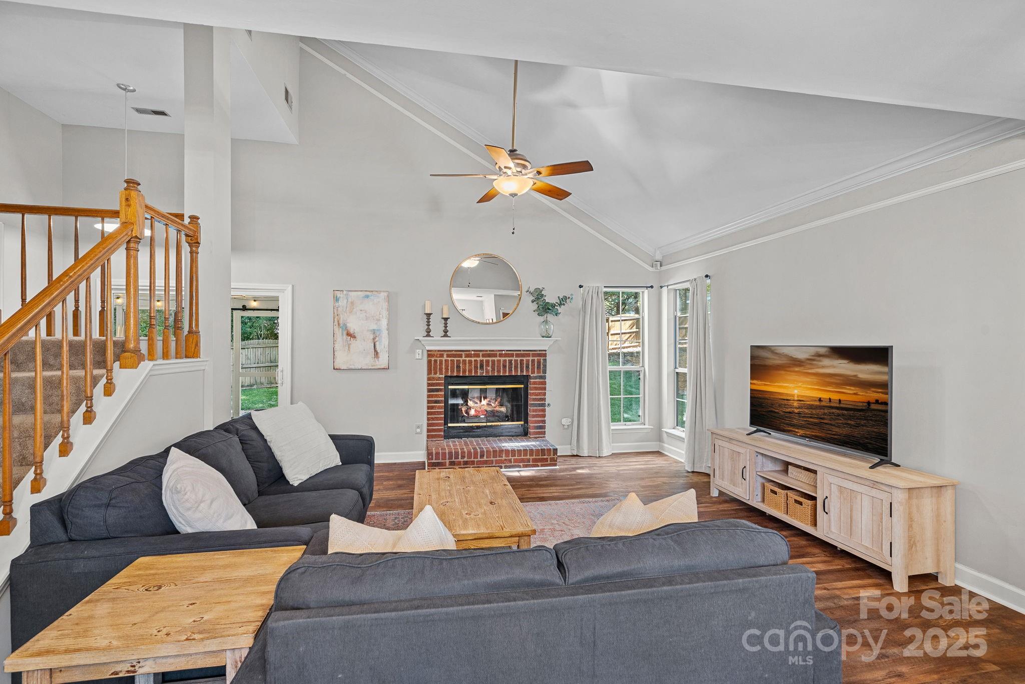 Property image 4 of 807 Water Wheel Court in Selwyn Farms, Charlotte, NC 28209