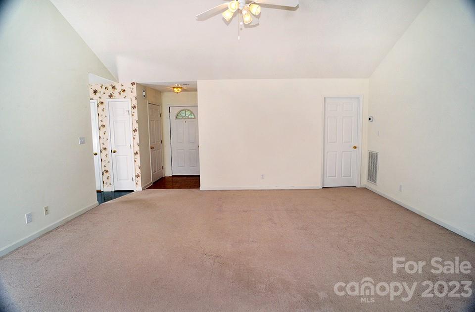Property image 3 of 723 Hidden Creek Circle in Hidden Creek, Salisbury, NC 28147
