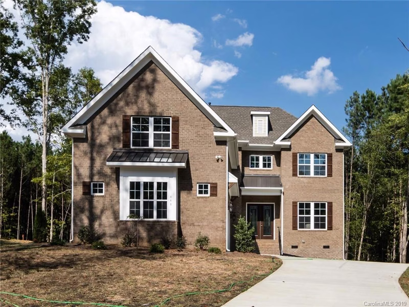 668 Kenway Loop