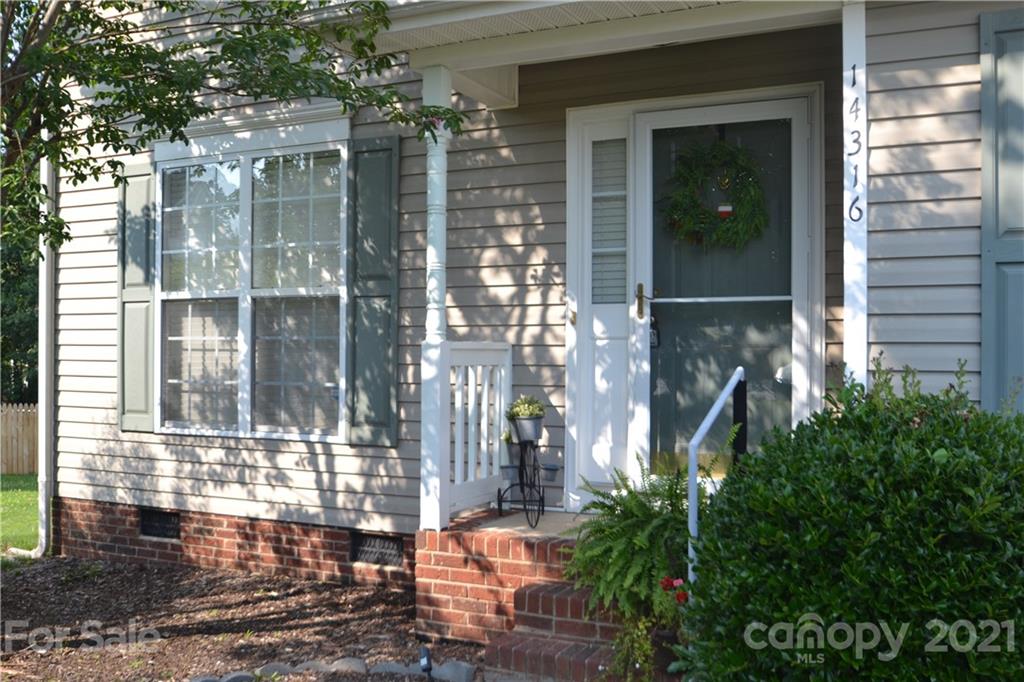 Property image 2 of 14316 Menifee Drive in Covington, Huntersville, NC 28078