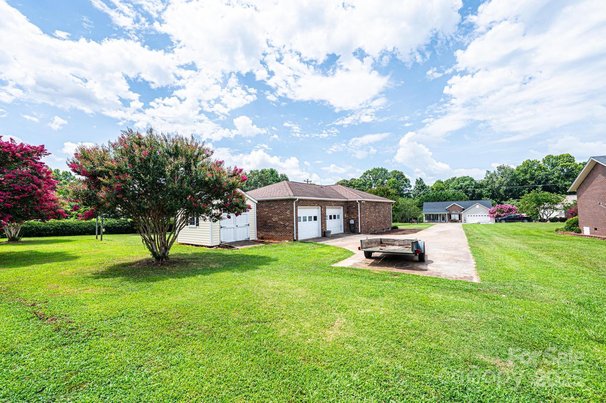 Property image 4 of 3808 River Road in Melrose Place, Hickory, NC 28602