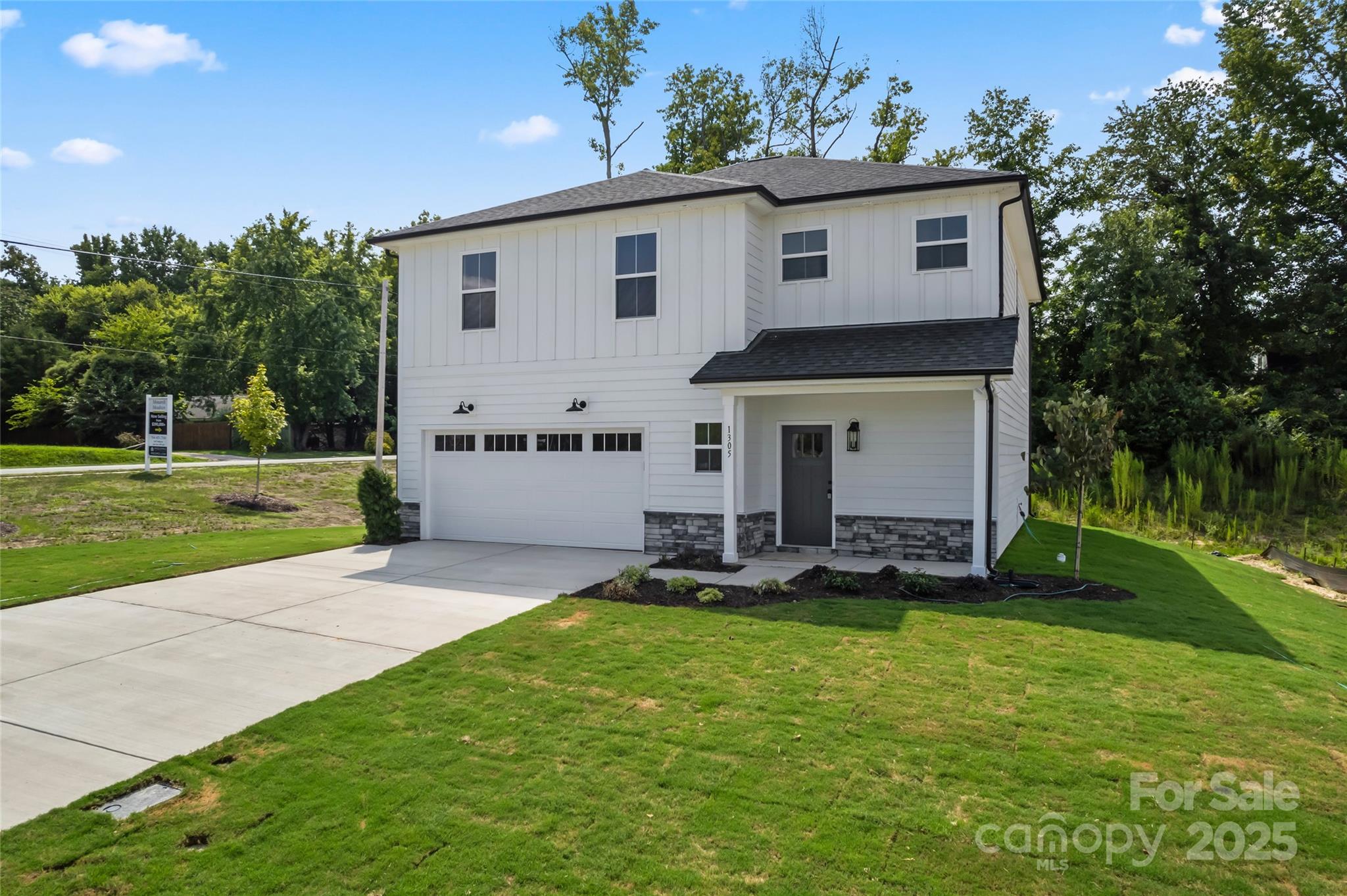 Property image 2 of 1305 Winged Way in Monarch Meadows, Kannapolis, NC 28083