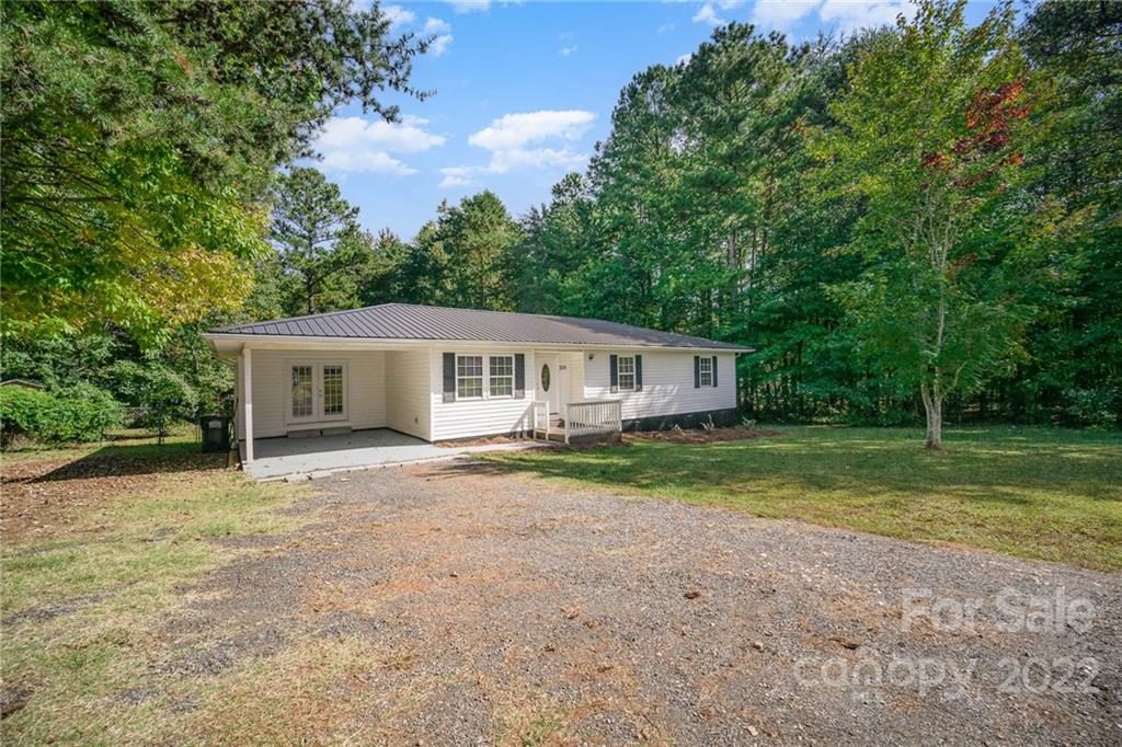 Property image 2 of 228 Mckendree Road in Brookridge Shores, Mooresville, NC 28117