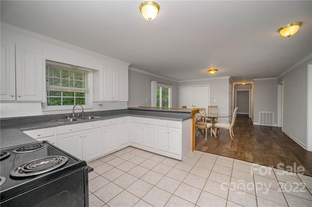 Property image 5 of 228 Mckendree Road in Brookridge Shores, Mooresville, NC 28117