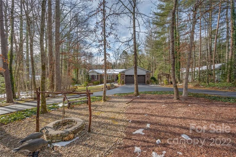 Property image 3 at 108 Camellia Way, Hendersonville, NC 28739