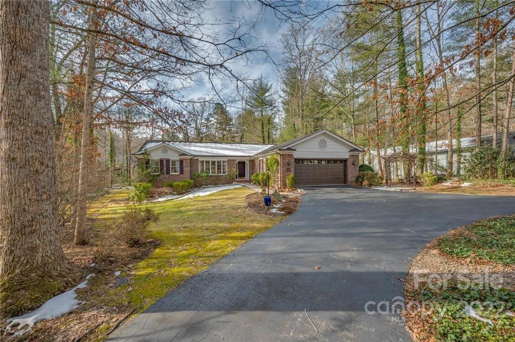 Property image 2 of 108 Camellia Way in Timber Creek, Hendersonville, NC 28739
