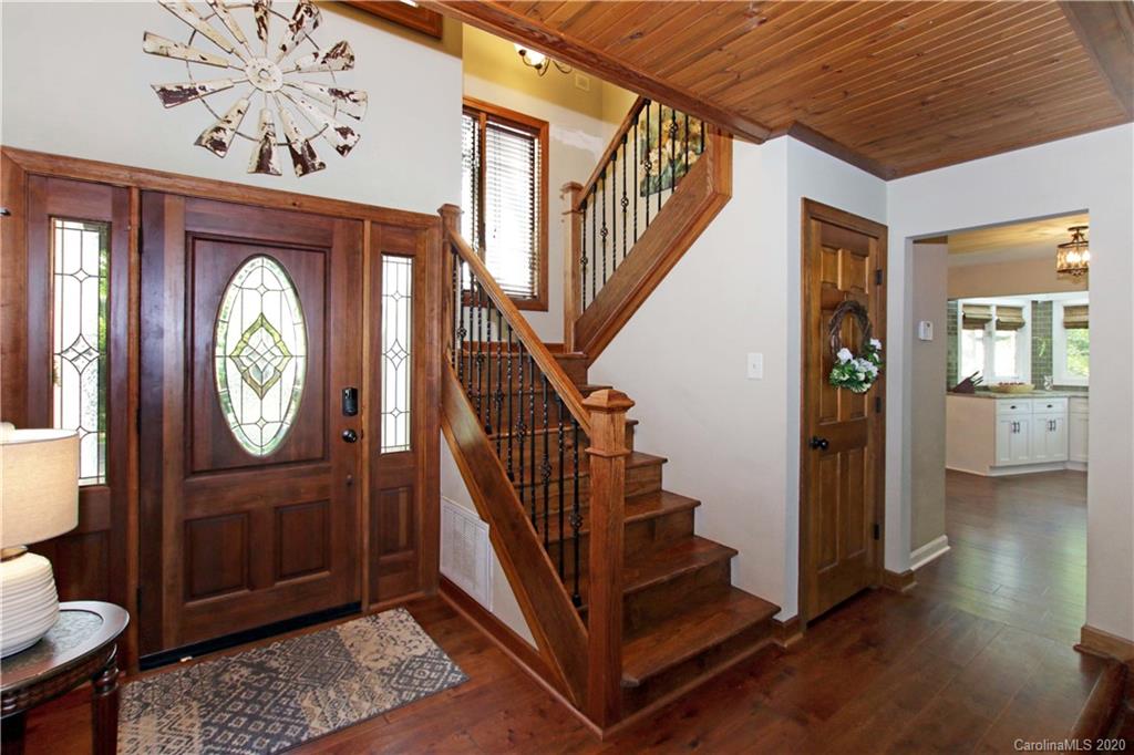 Property image 3 of 127 Allendale Circle in Allendale Point, Troutman, NC 28166