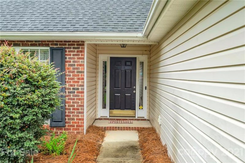 Property image 5 at 3201 Leicester Drive, Matthews, NC 28104