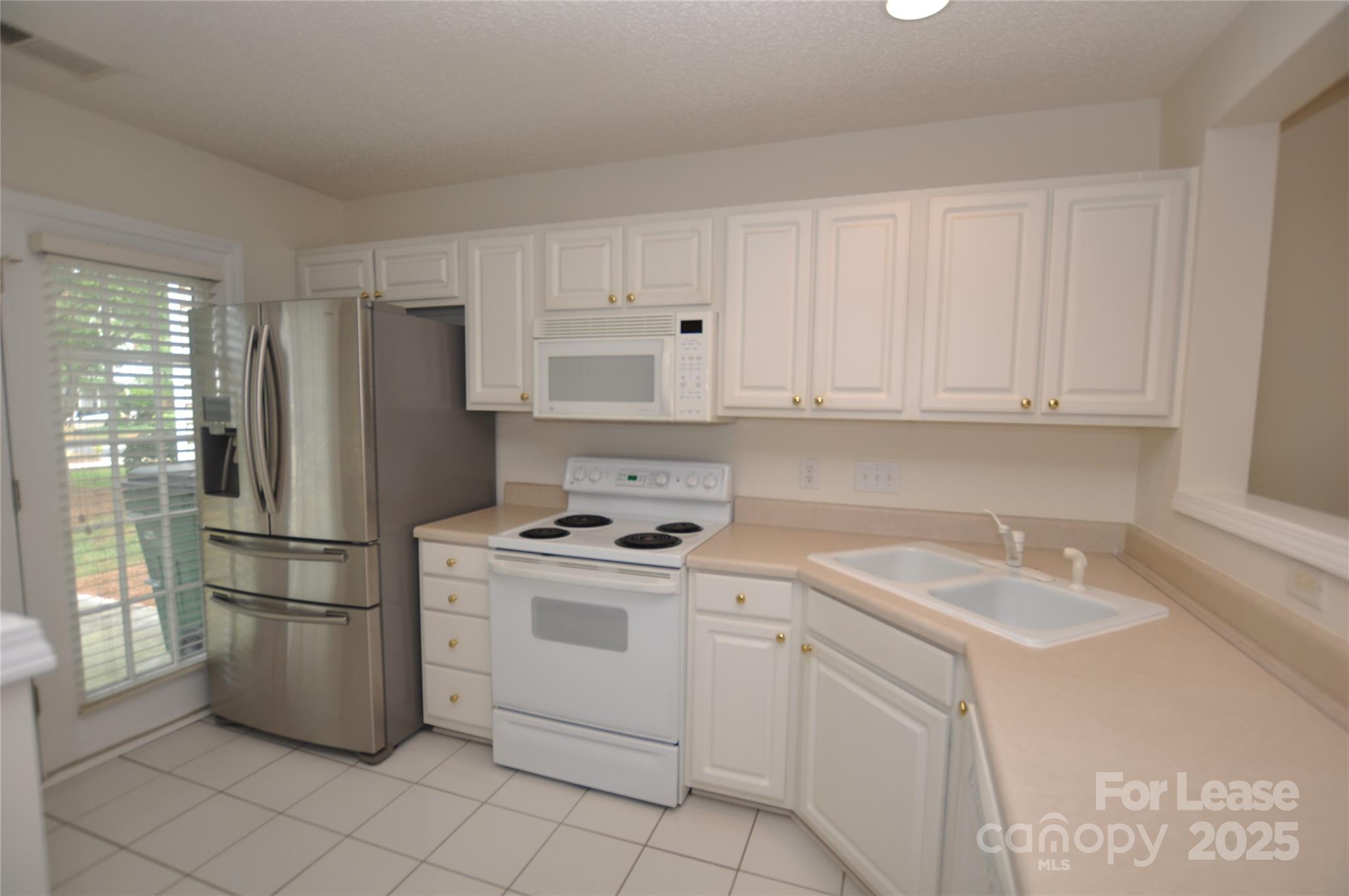 Property image 3 of 11953 Maria Ester Court in Tyler Woods, Charlotte, NC 28277