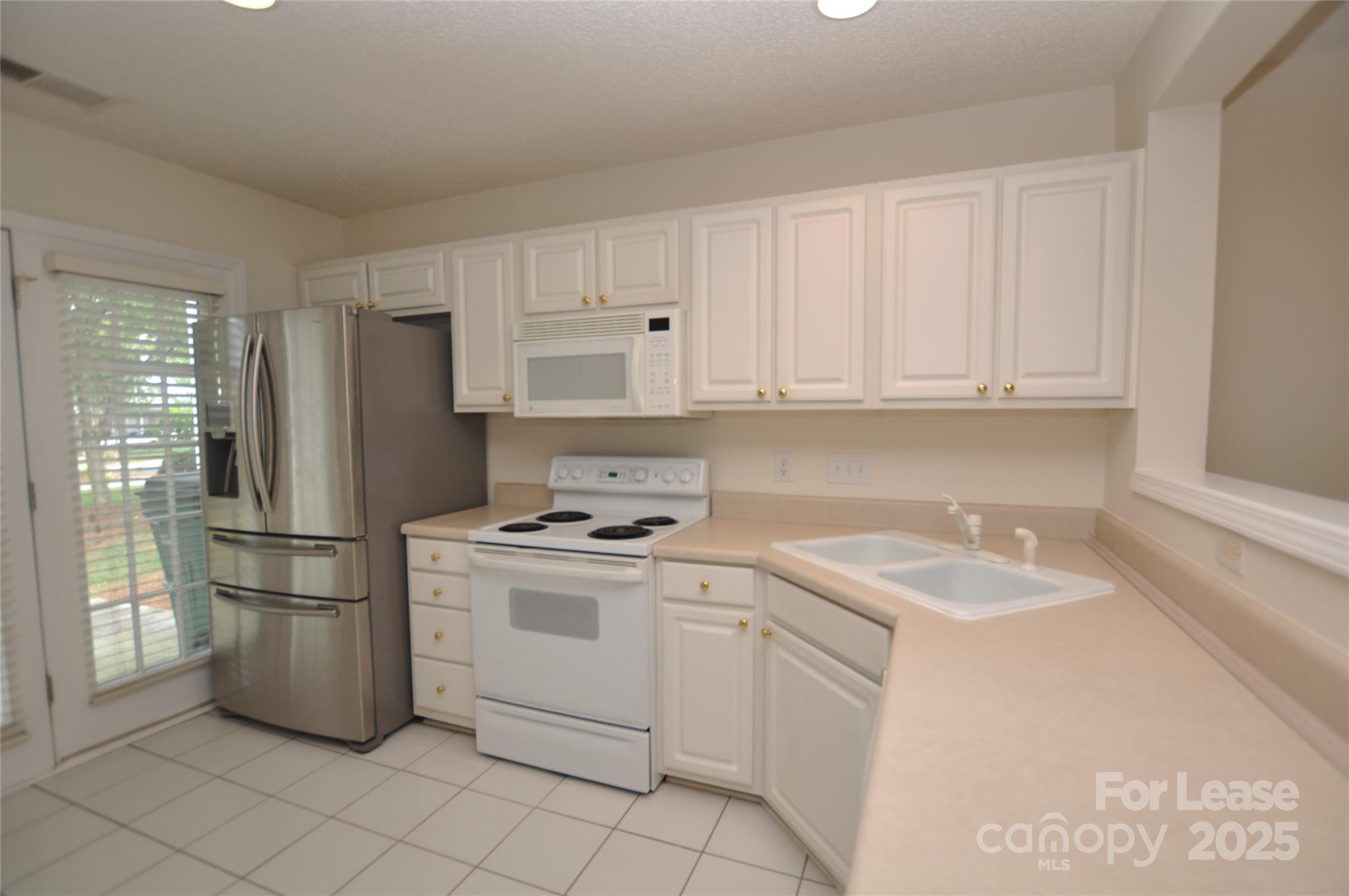 Property image 4 of 11953 Maria Ester Court in Tyler Woods, Charlotte, NC 28277