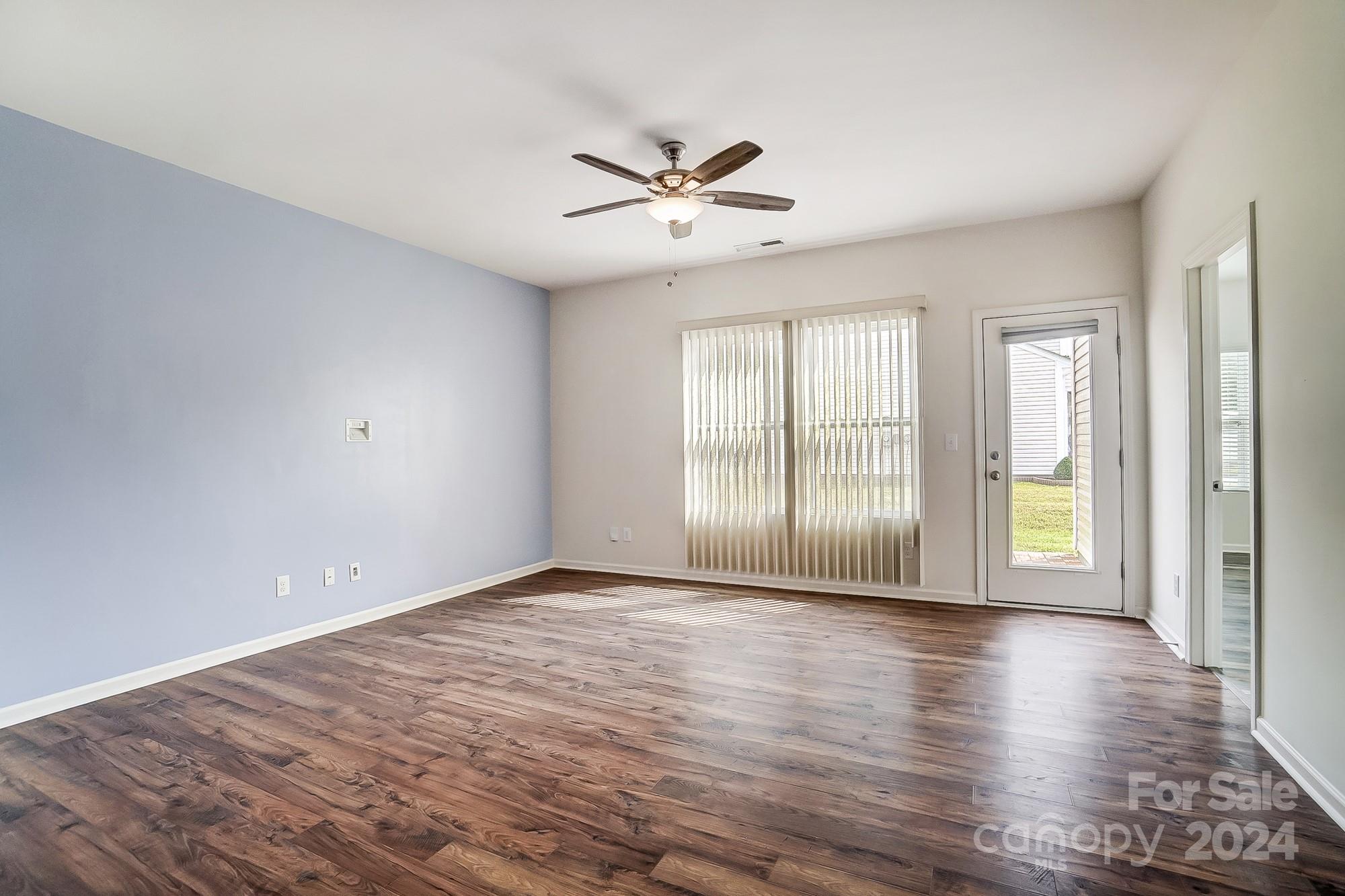 Property image 5 of 3922 Ramshead Way in Catawba Hills, Gastonia, NC 28056