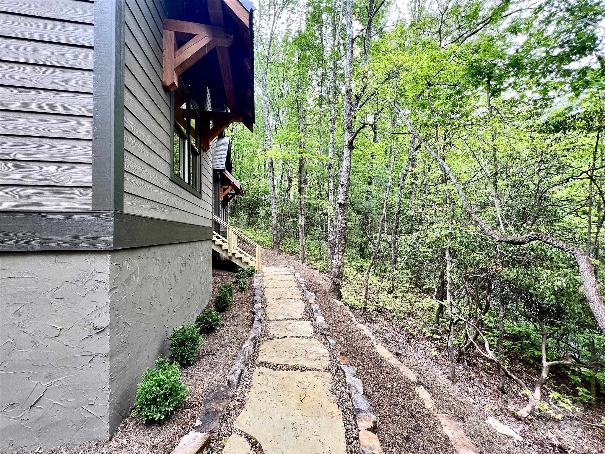 Property image 3 of 435 Soquili Drive in Connestee Falls, Brevard, NC 28712