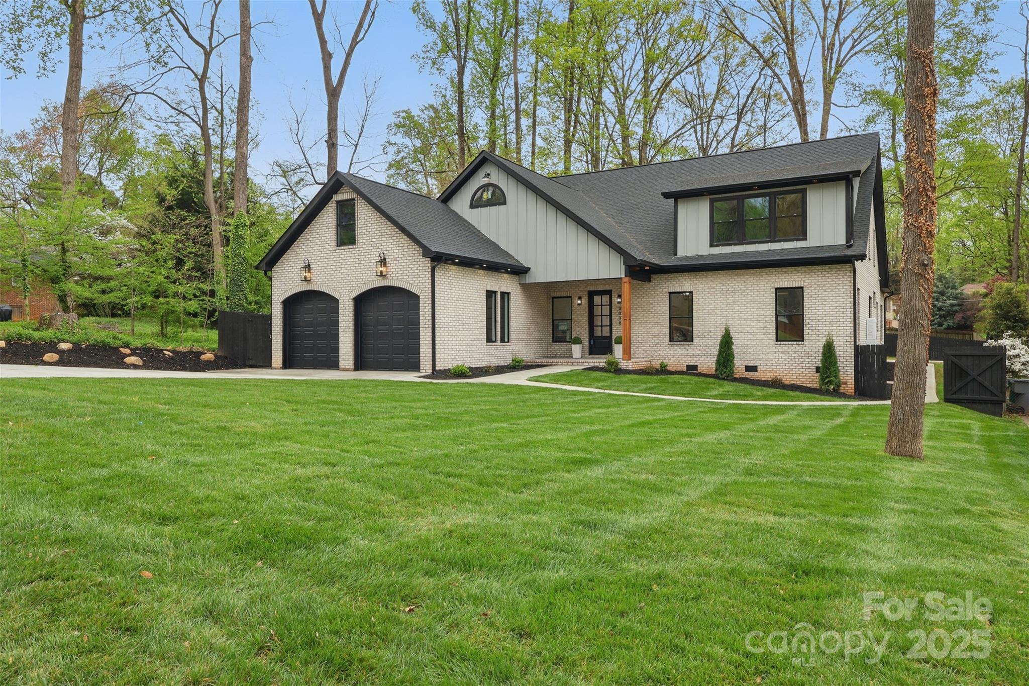 Property image 3 of 3038 Northampton Drive in Spring Valley, Charlotte, NC 28210