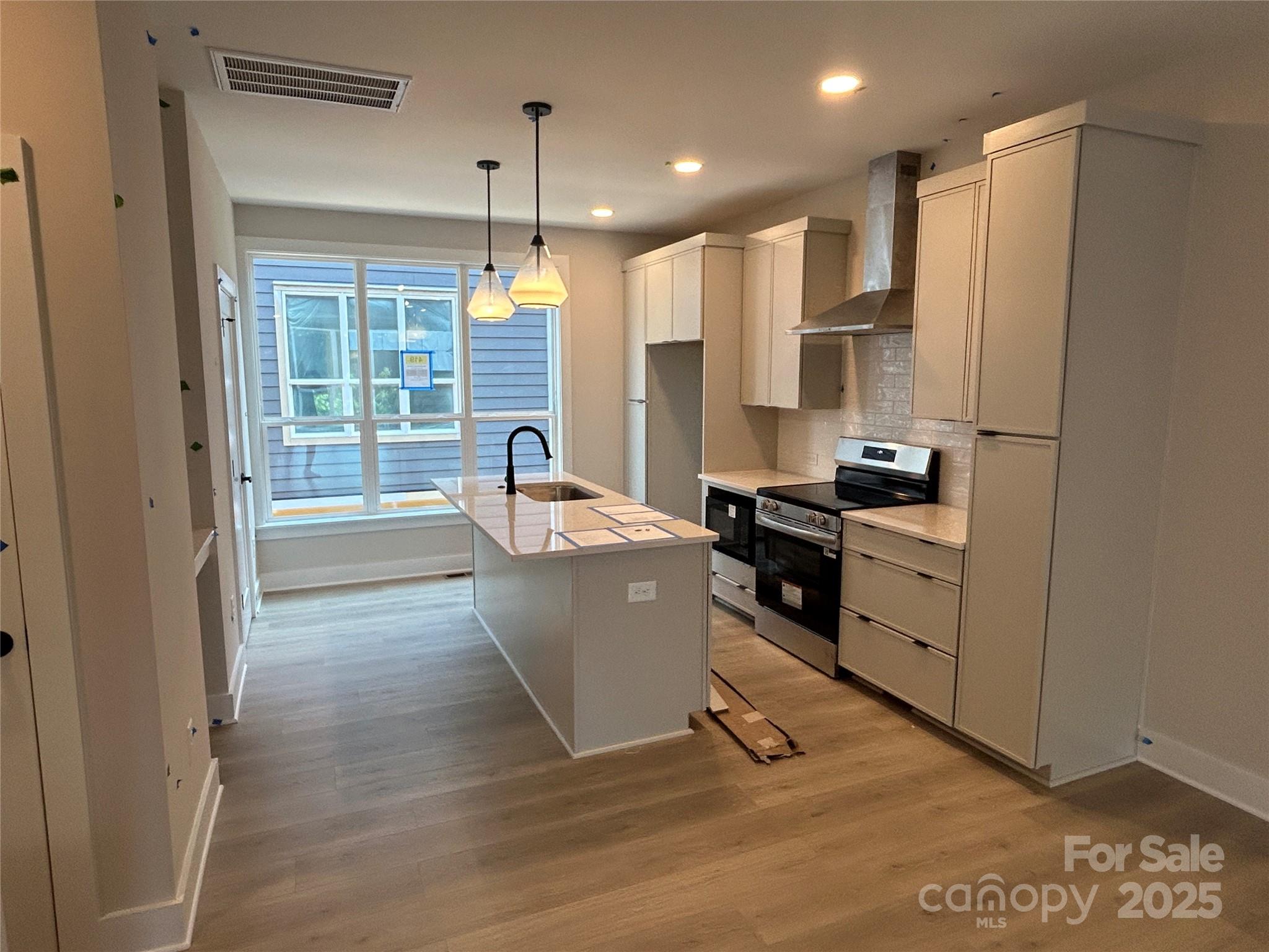 Property image 3 of 423 Devender Lane in Verbena Townhomes, Charlotte, NC 28217