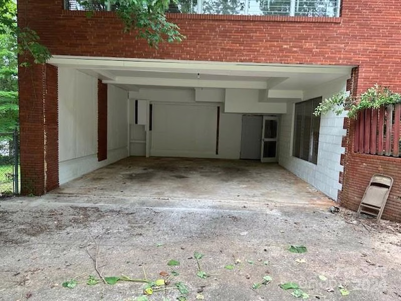 Property image 3 at 731 N Oakwood Drive, Statesville, NC 28677