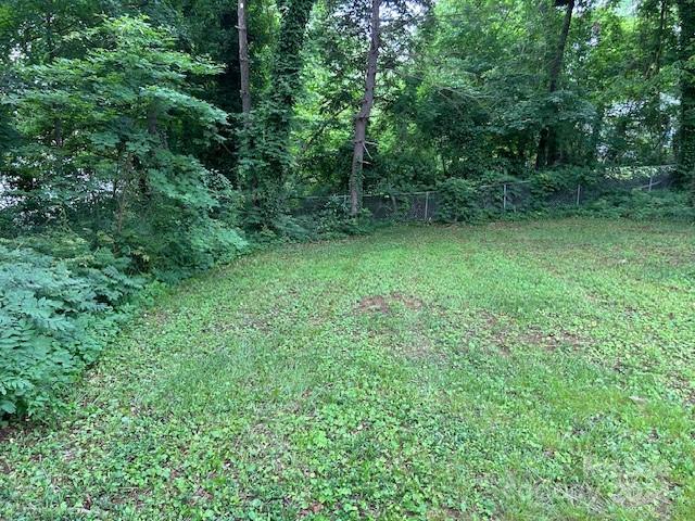 Property image 4 of 731 N Oakwood Drive in Park Grove, Statesville, NC 28677